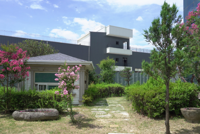 병원 산책로 이미지 2